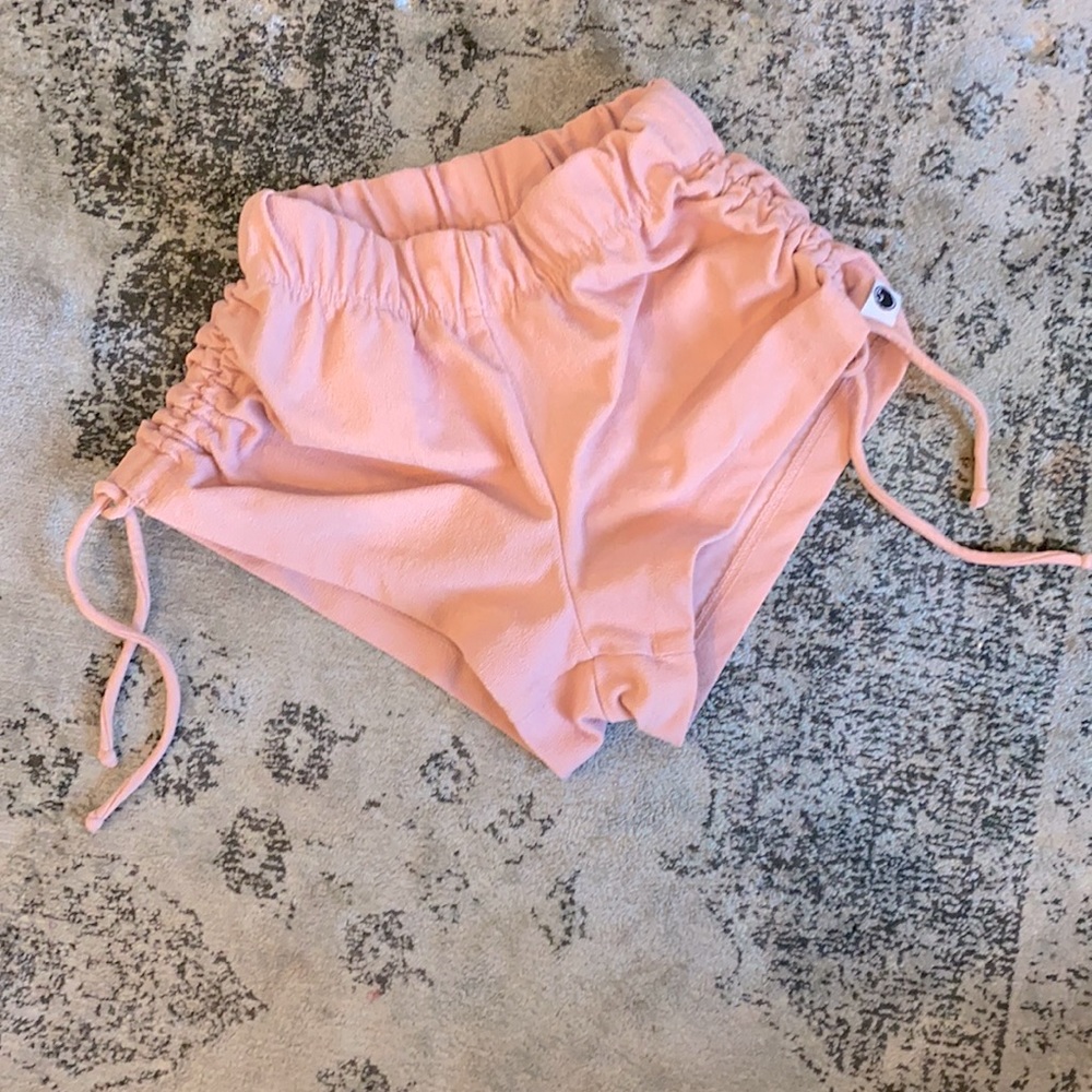 Five dancewear youth medium shorts